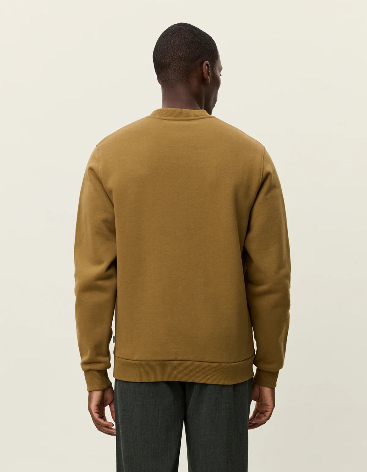 LES DEUX BRADY LD PATCH CREW NECK SWEATSHIRT 1001045