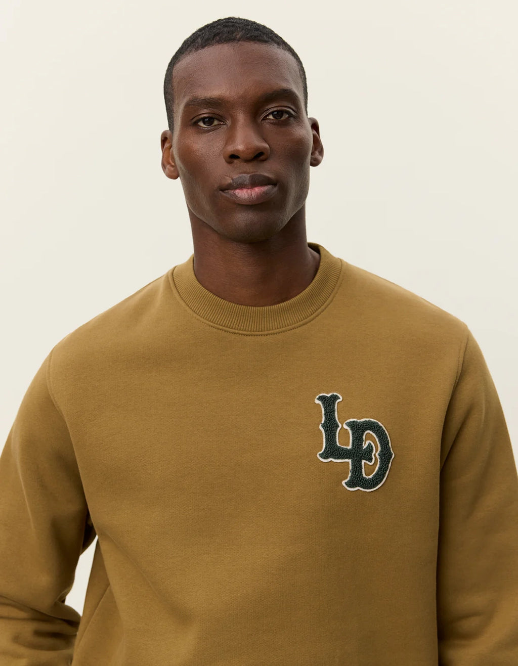 LES DEUX BRADY LD PATCH CREW NECK SWEATSHIRT 1001045