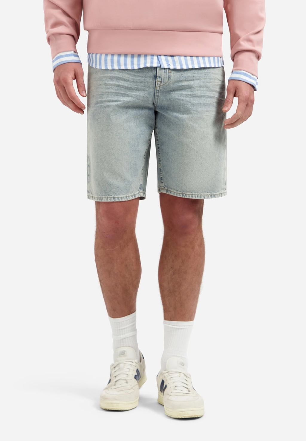 No Excess Relaxed Fit Denim Short in Stone Used Denim