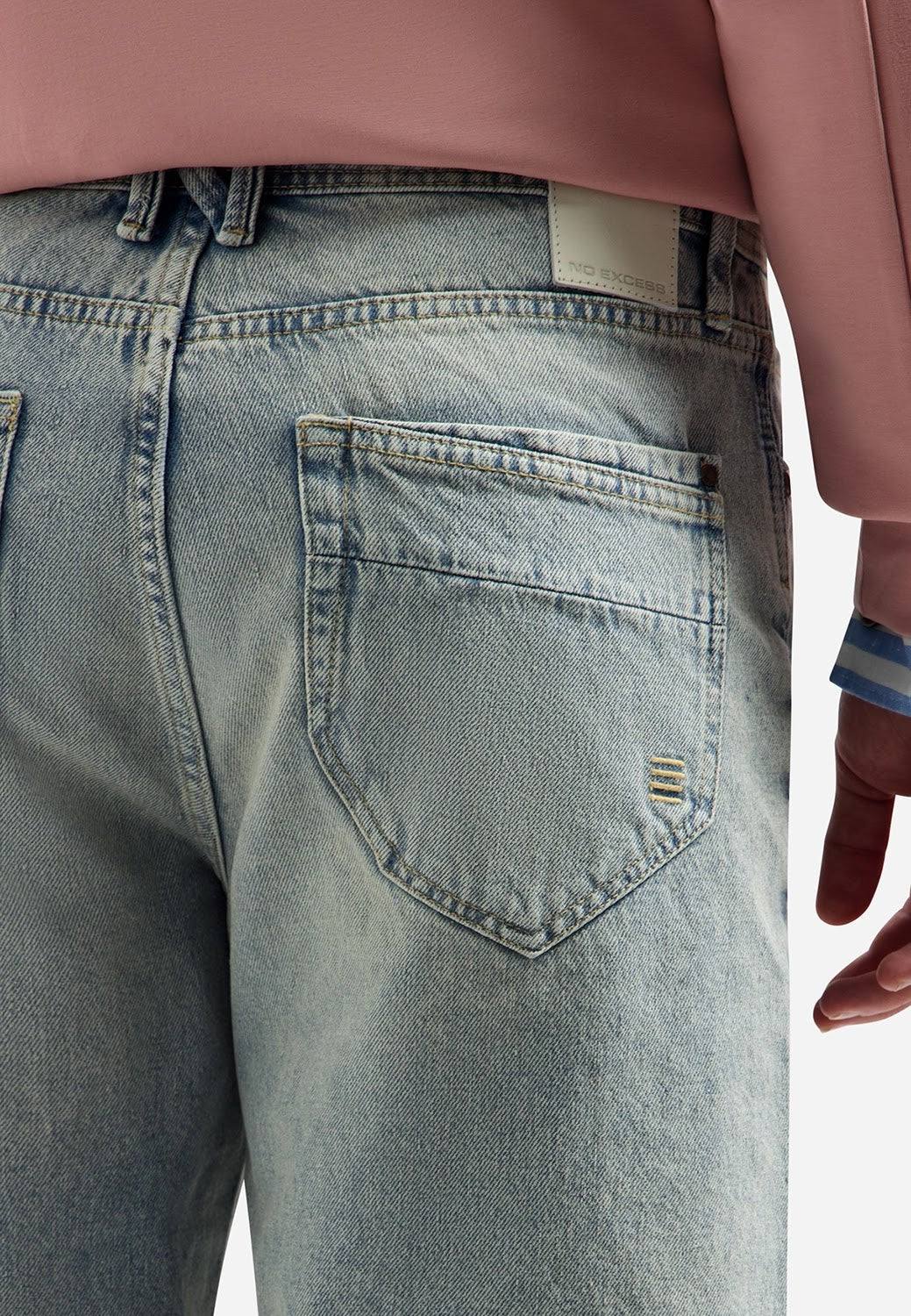 No Excess Relaxed Fit Denim Short in Stone Used Denim