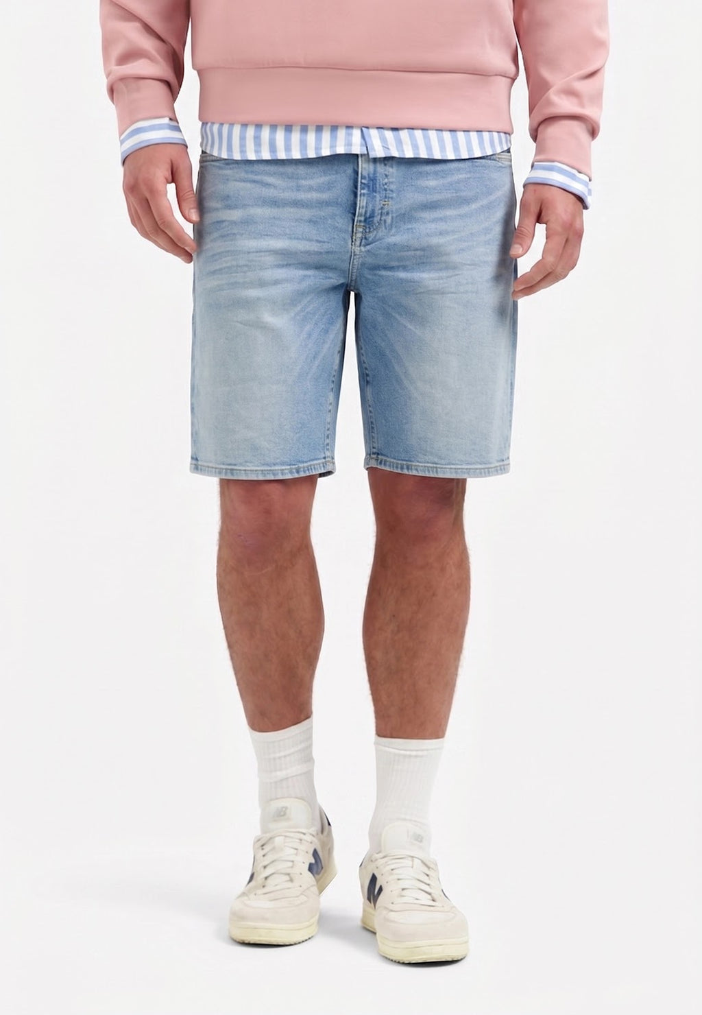 No Excess Relaxed Fit Denim Short in Bleach Denim