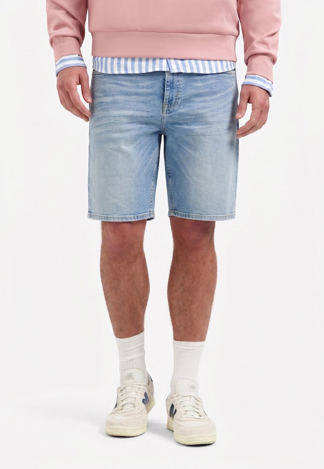 No Excess Relaxed Fit Denim Short in Bleach Denim