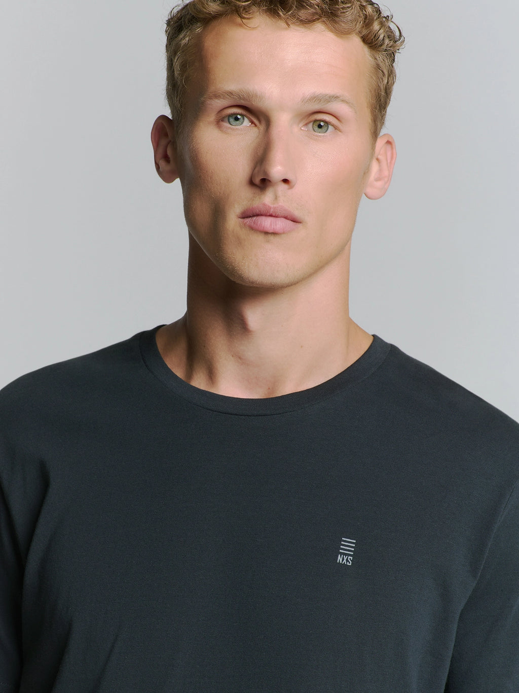 NO EXCESS SOLID CREW NECK TSHIRT 27340101SN
