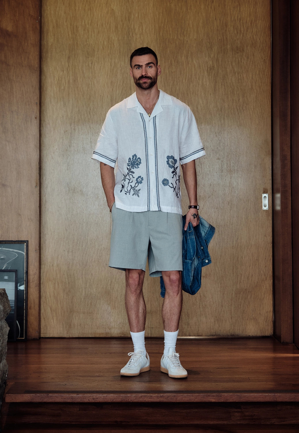 DSTREZZED HERO ARTWORK EMBROIDERED S/S SHIRT 311525