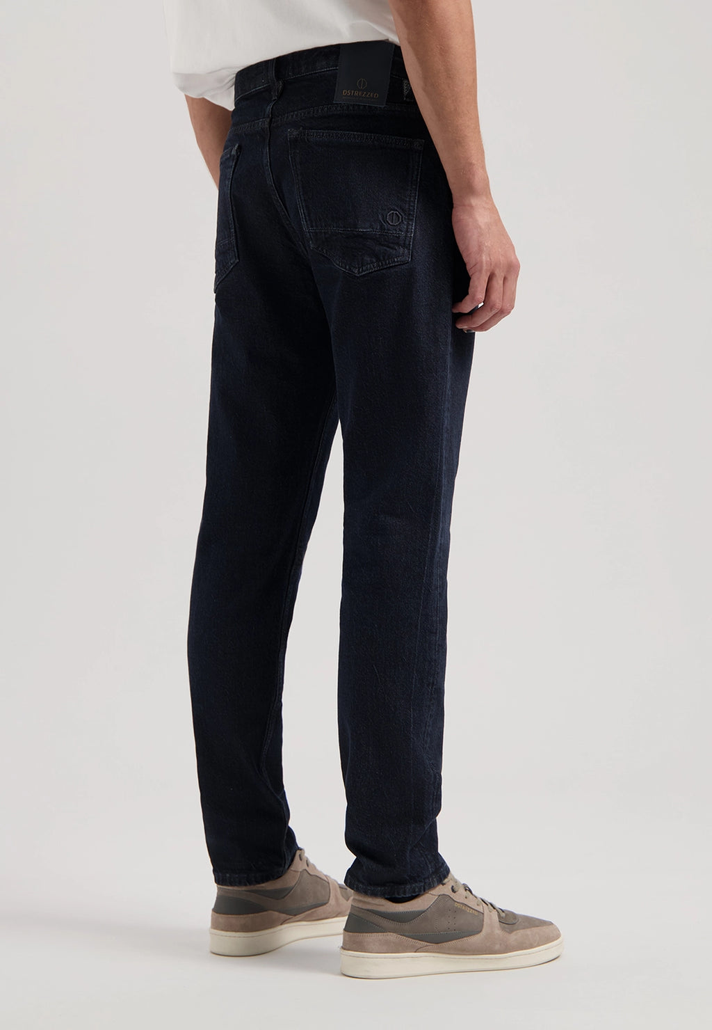 DSTREZZED GENT D LOOSE TAPERED RINSED DENIM JEAN 551400