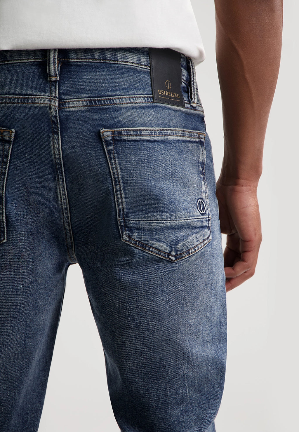 DSTREZZED SIR B TAPERED FIT NUUK DENIM JEAN 551414