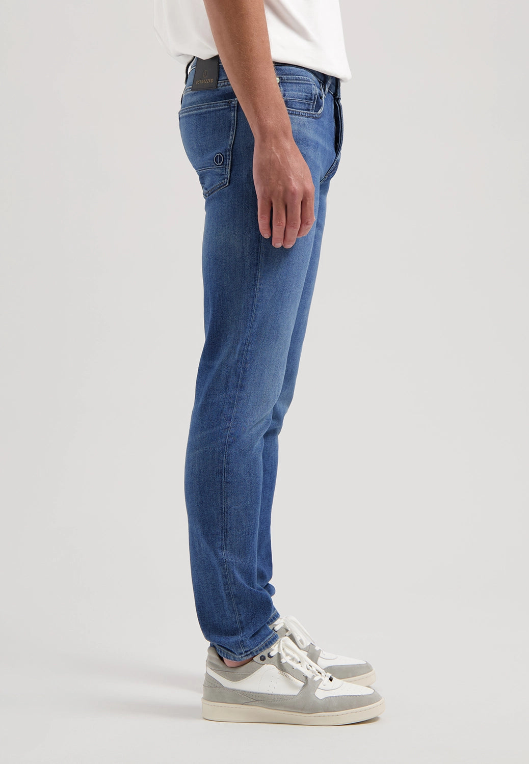 DSTREZZED SIR B STRETCH TAPERED FIT DENIM JEAN 551504