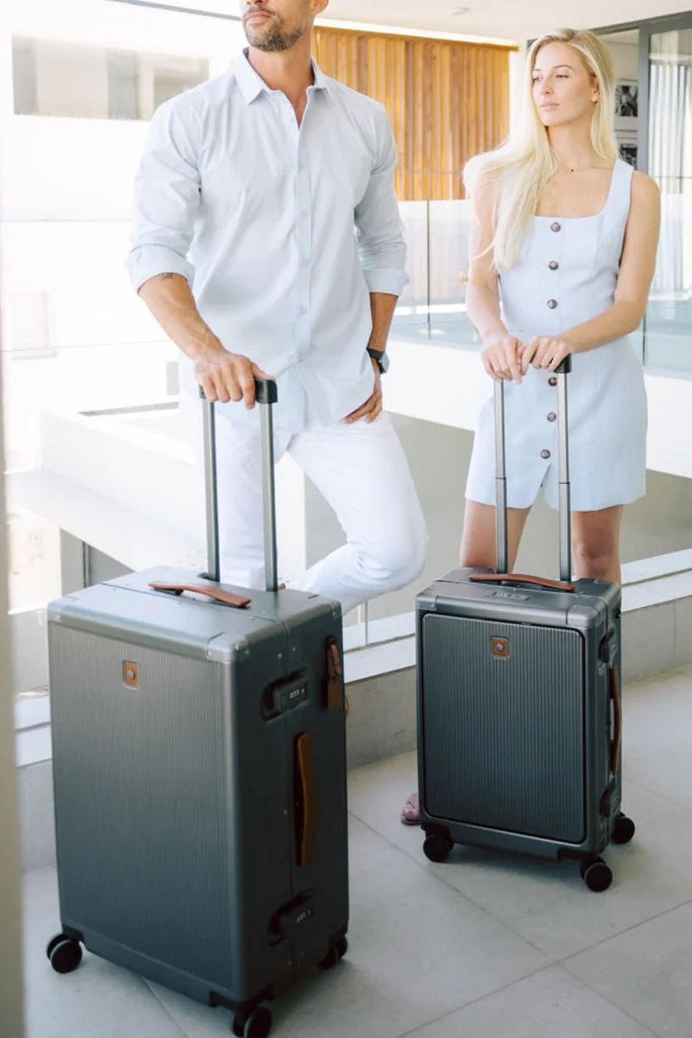JEKYLL & HIDE LARGE CHECK IN TROLLEY 79CM TRAVEL TRUNK 7752S