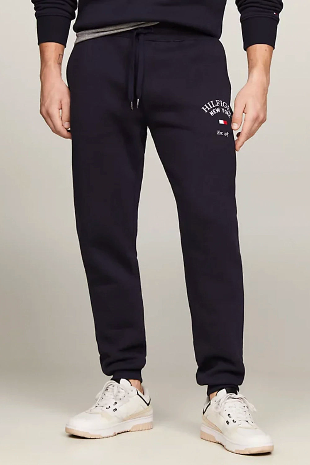 TOMMY HILFIGER ARCHED VARSITY SWEATPANT MW0MW33642