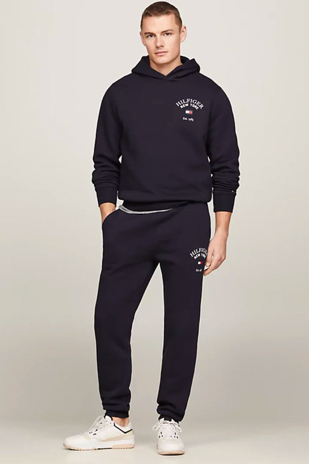TOMMY HILFIGER ARCHED VARSITY SWEATPANT MW0MW33642