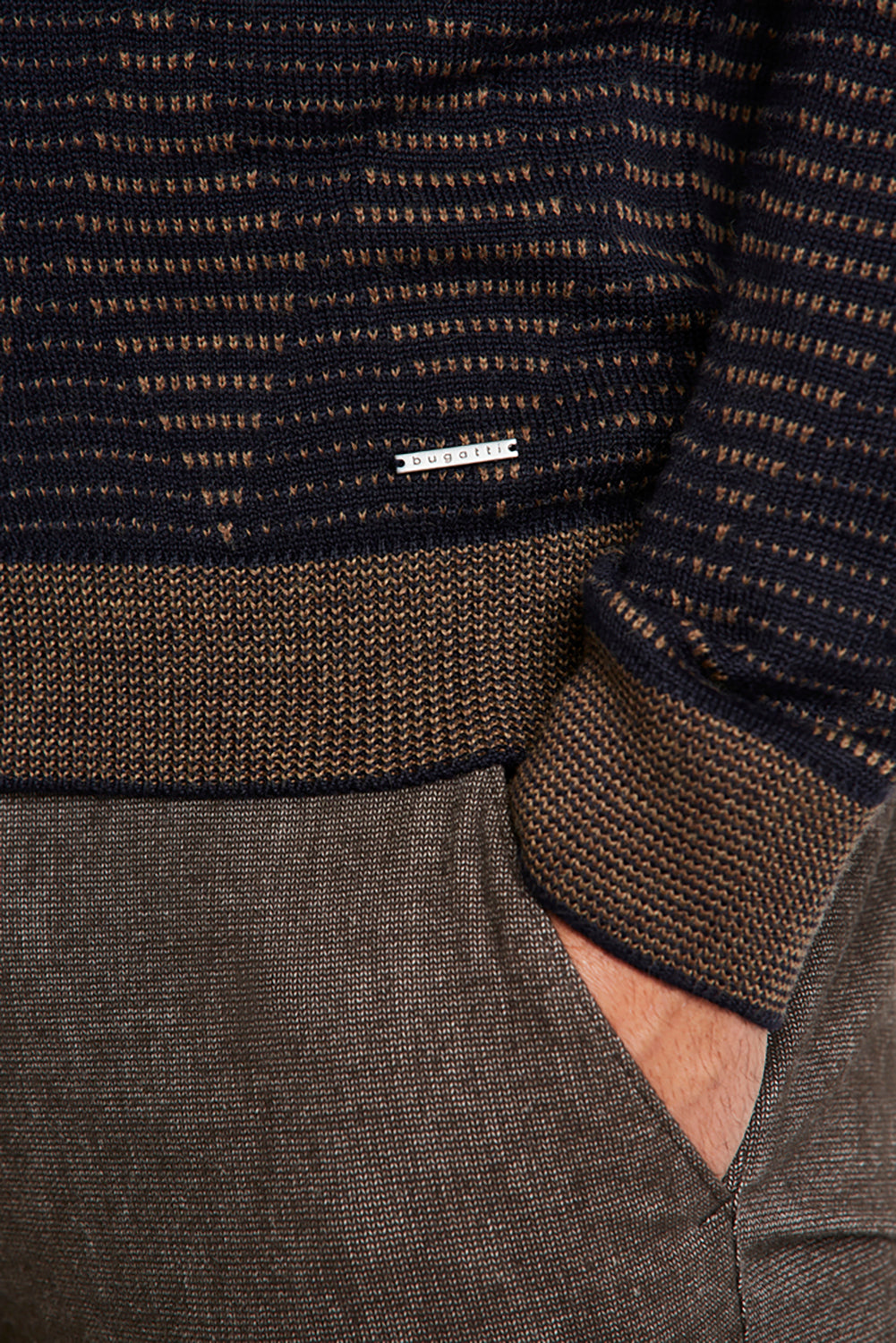 BUGATTI MERINO WOOL BLEND DIAMOND CREW NECK KNIT 45530