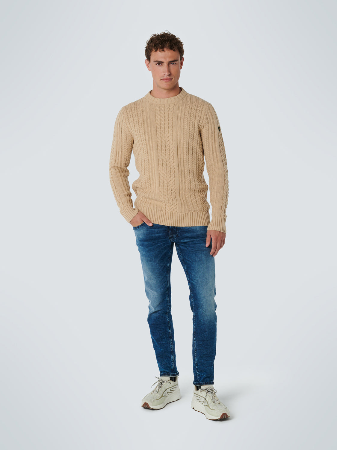 NXS CREW NECK CABLE KNIT PULLOVER
