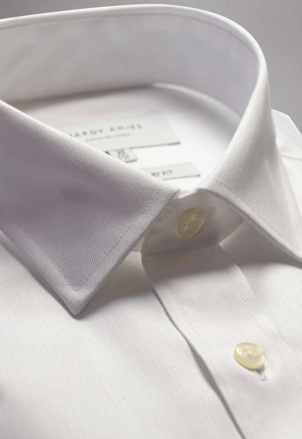 HARDY AMIES SINGLE CUFF CONTEMPORARY FIT 100% COTTON HERRINGBONE DRESS SHIRT HA001S