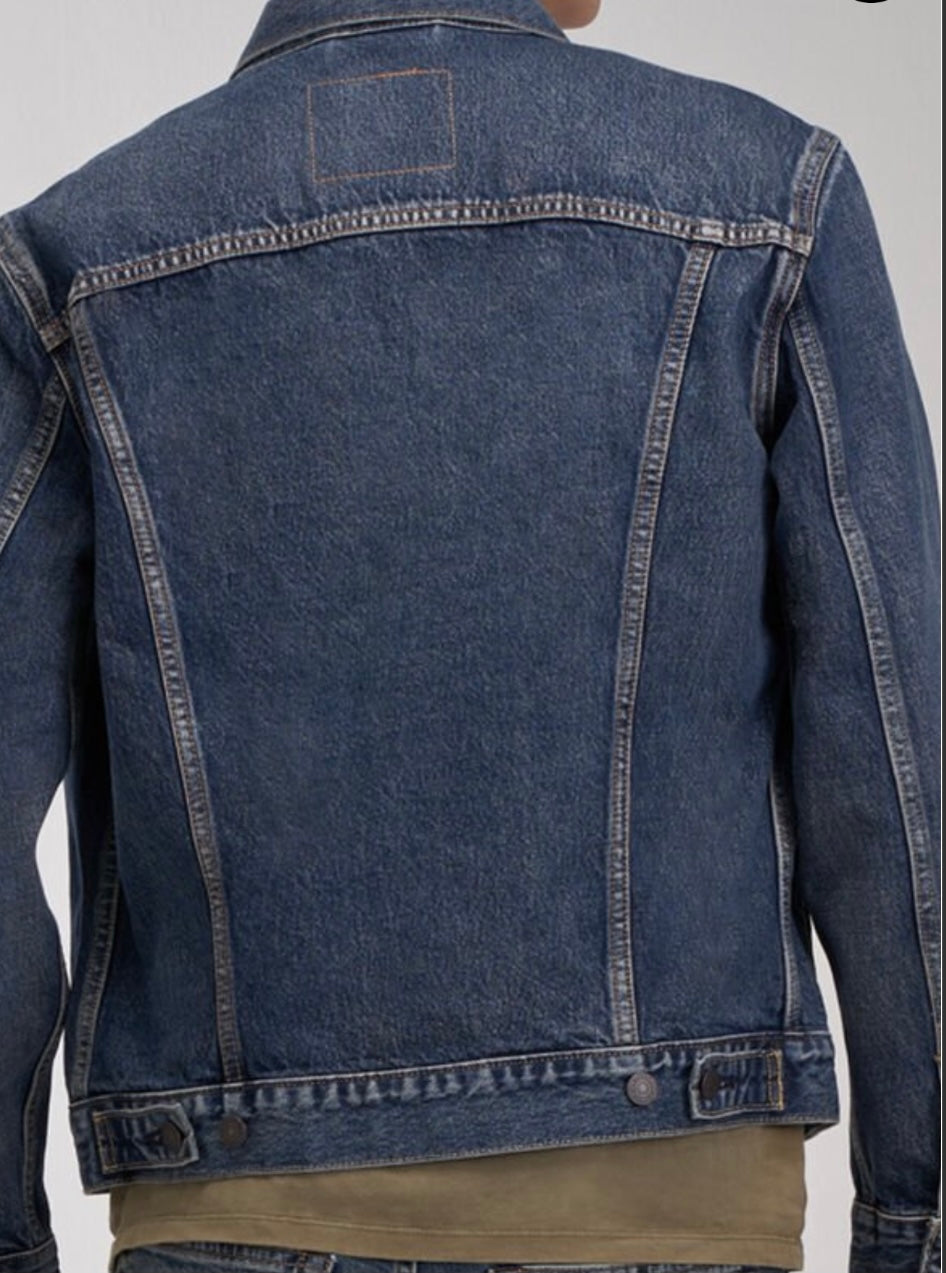 DENIM TRUCKER JACKET