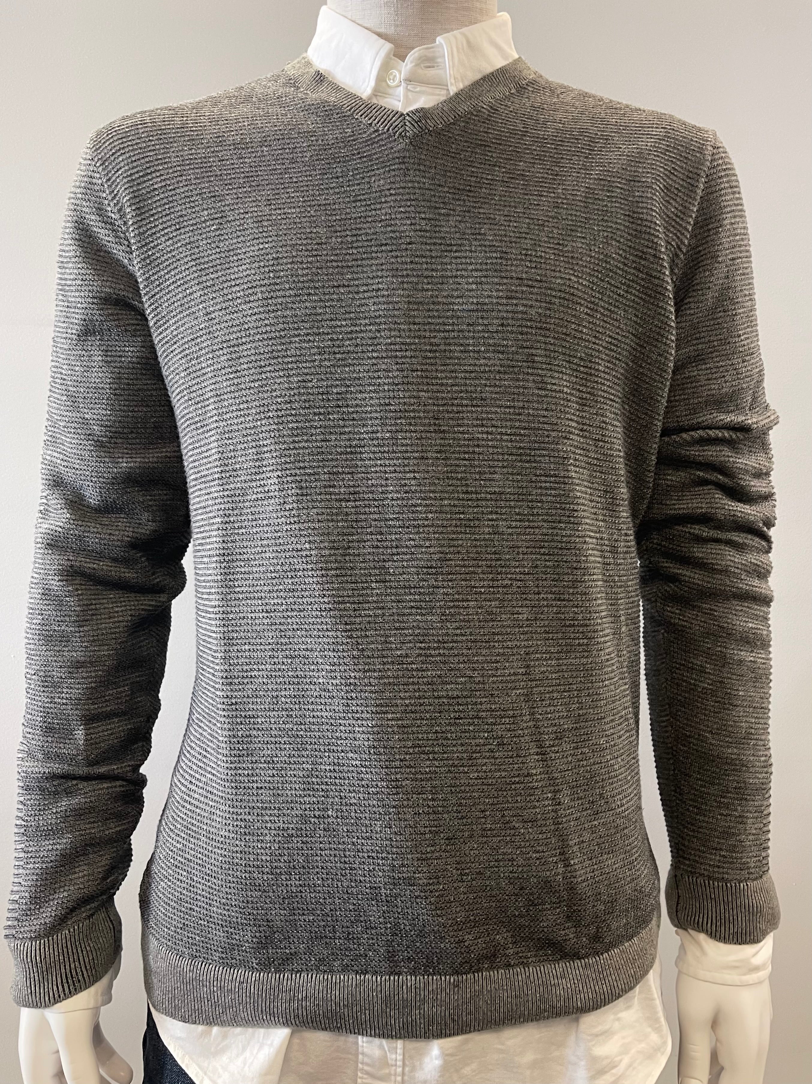 VNECK KNIT