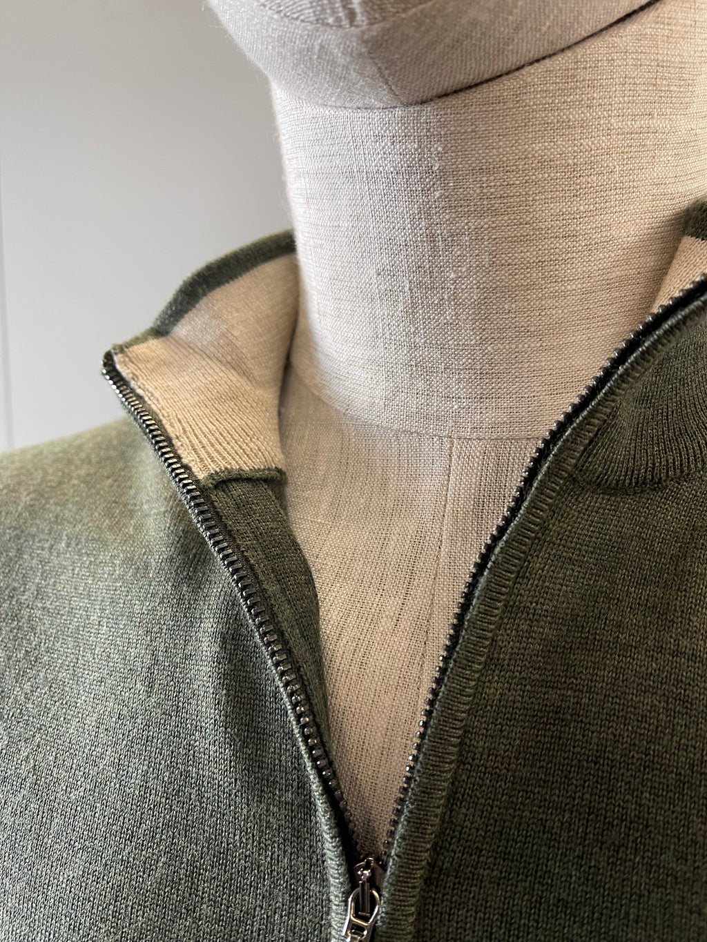 WOOL MOCK ZIP KNIT