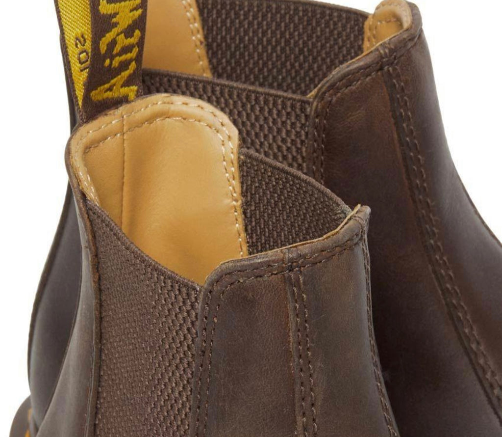 DOC 2976 CHELSEA GUSSET BOOT